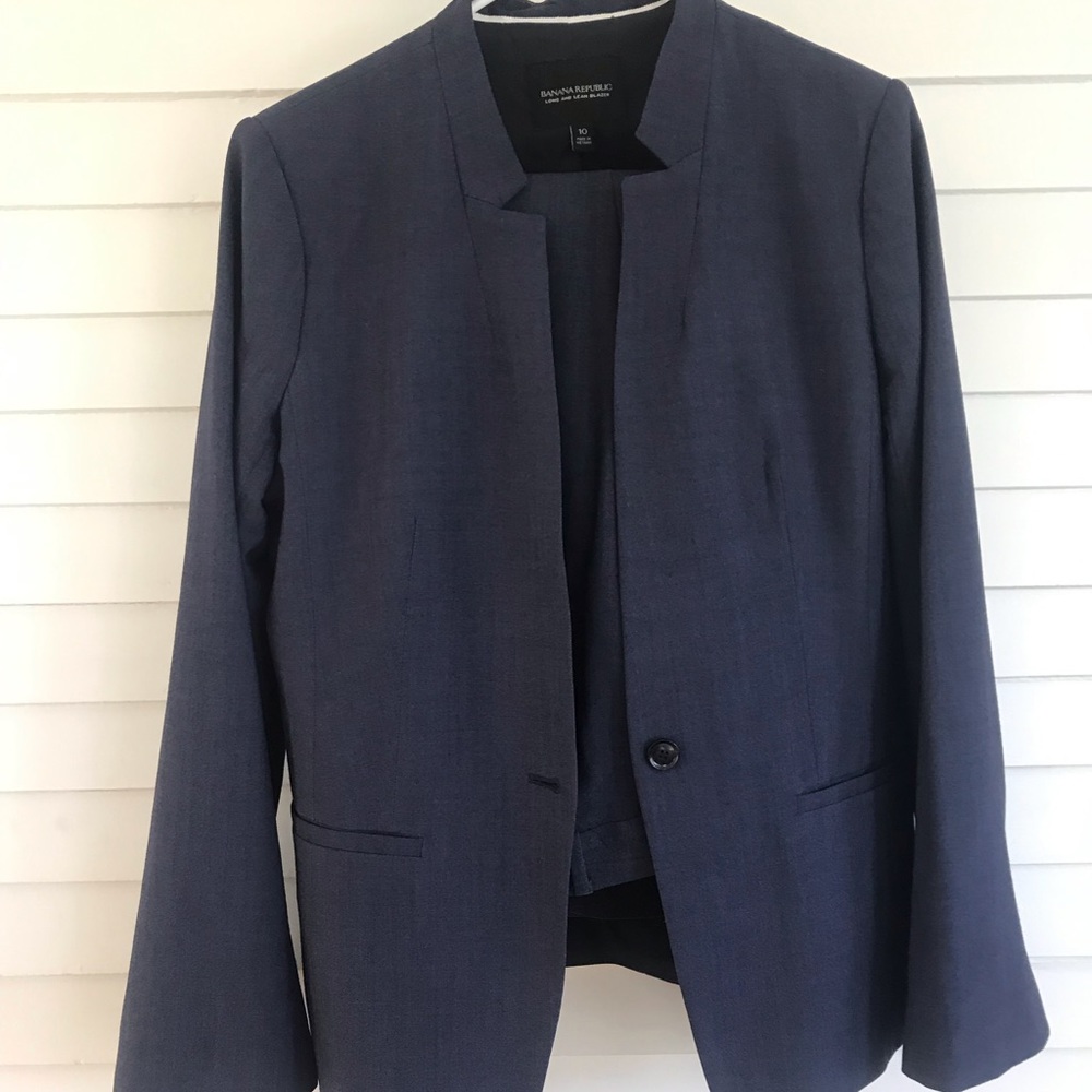 Banana Republic Suit, size 10 blazer and 12S pants